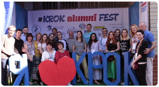 місце для спілкування, взаємопідтримки та спільних проєктів.